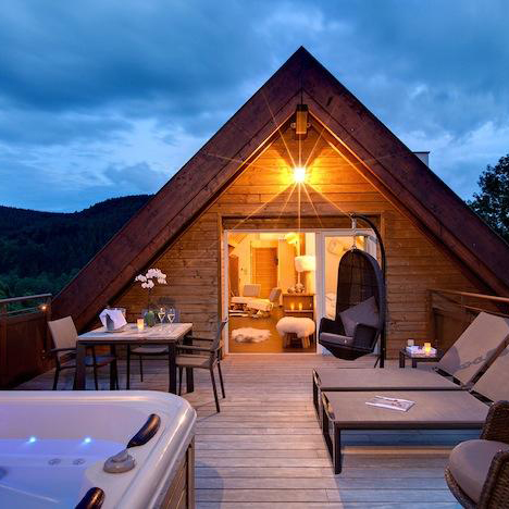 chambre avec jacuzzi extérieur en alsace