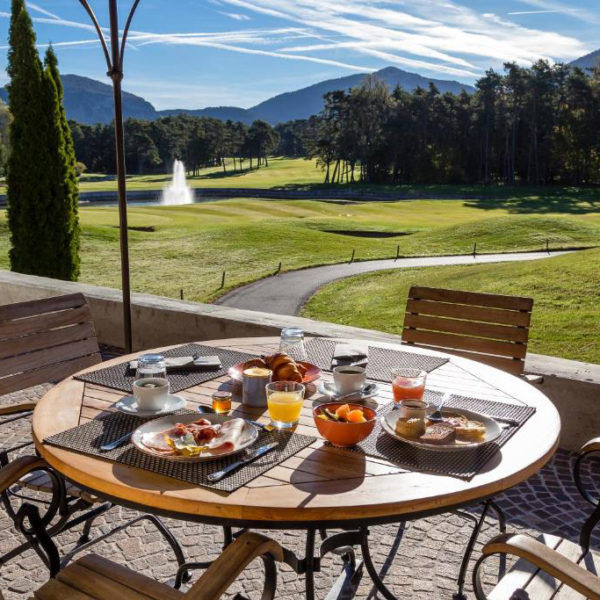 Le Chateau de Taulane Var_petit dejeuner