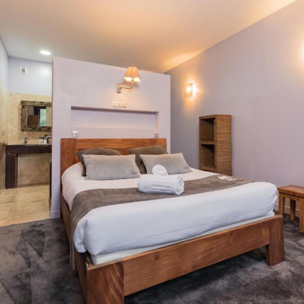 Hotel disini-montpellier-chambre