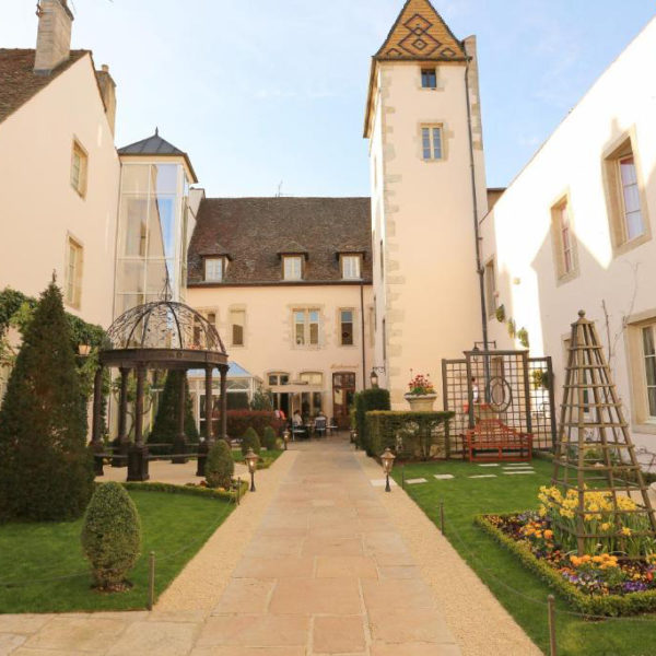 hotel cep beaune exterieur