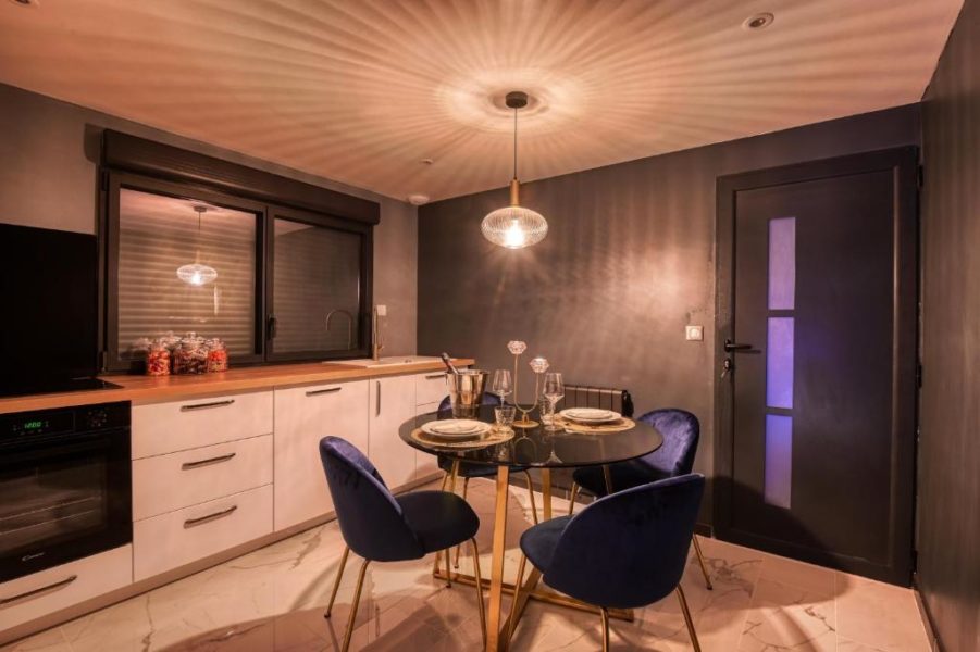 cuisine villa avec Jacuzzi à 15mn de Paris