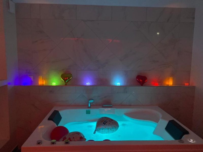 lumiere jacuzzi