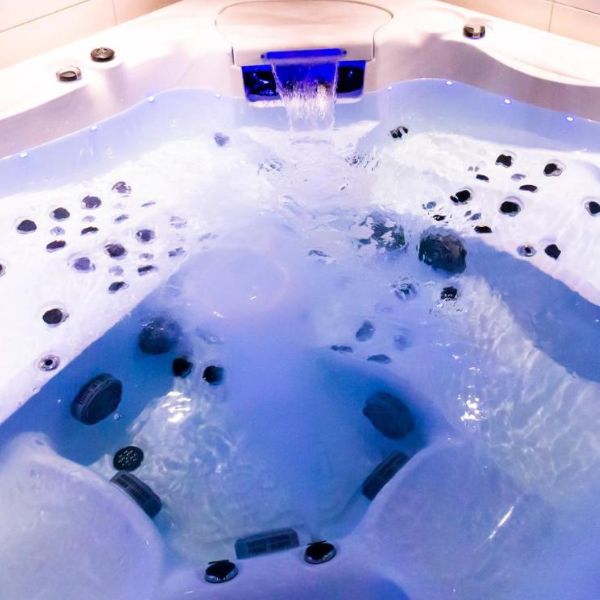 Jacuzzi Almoria Hotel & Spa Deauville (5)