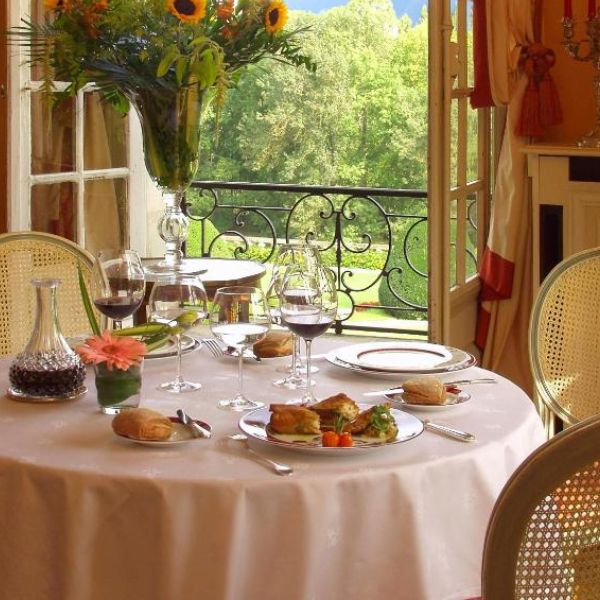 Balcon avec vue Château de Beaulieu et Magnolia Spa (3)